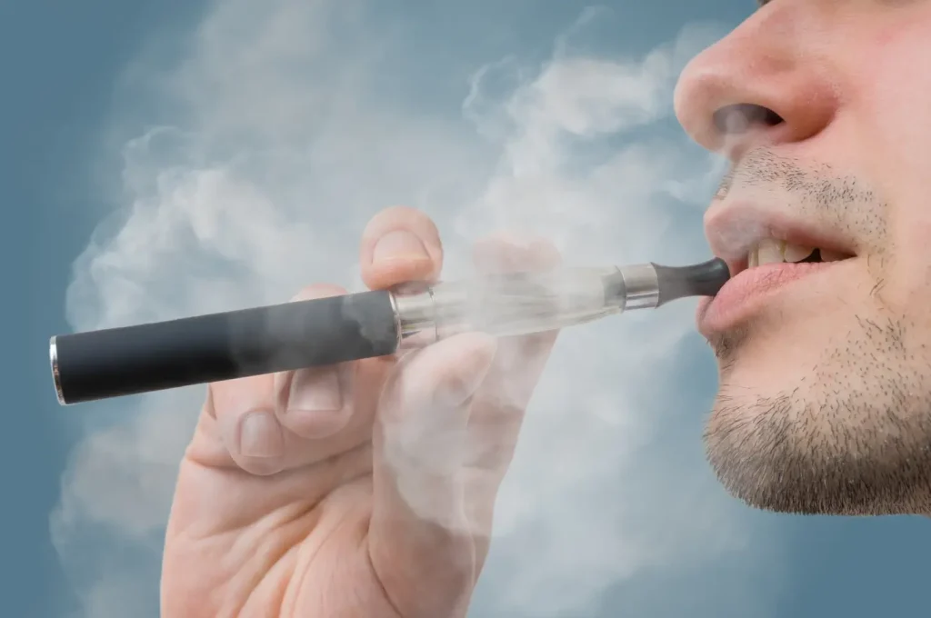 Vape și inimă – efectele vapatului asupra riscului cardiovascular și sănătății inimii